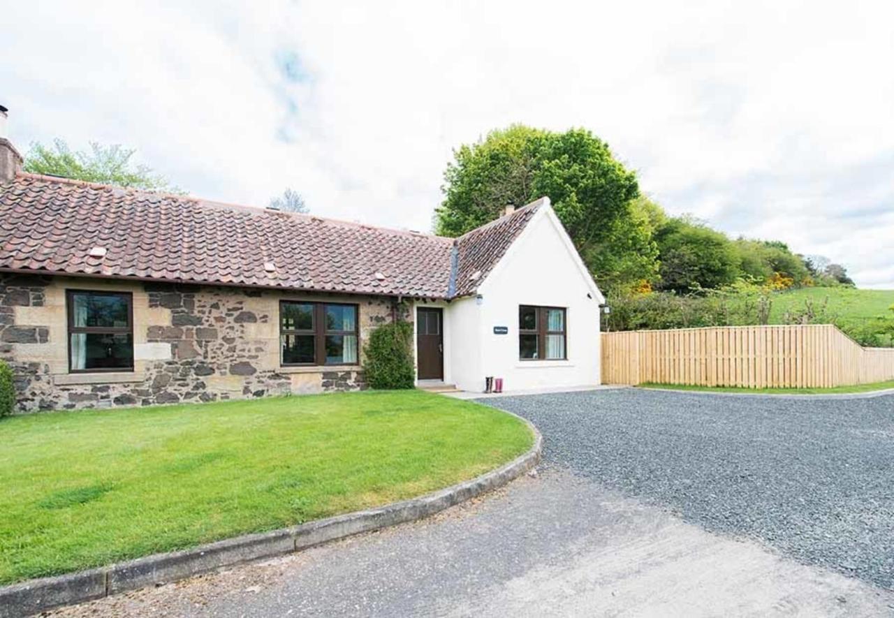 Douglas Fir Lodge With Hot Tub Near Cupar Fife Luthrie Exterior foto