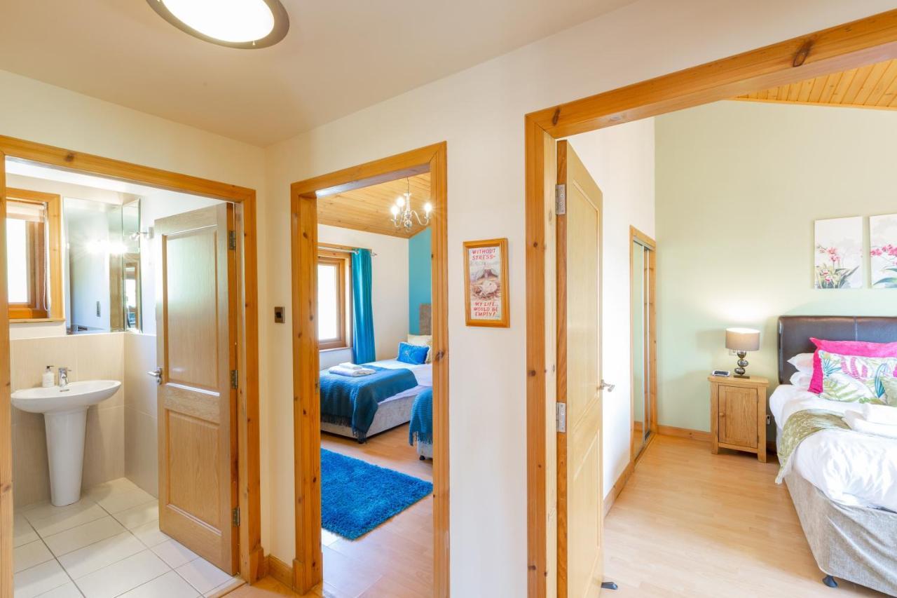 Douglas Fir Lodge With Hot Tub Near Cupar Fife Luthrie Exterior foto